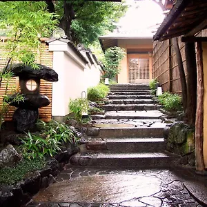 旅館 ぎおん畑中 ****